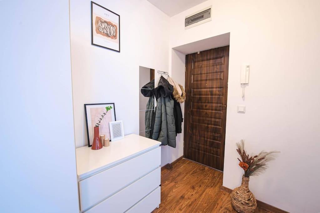 Home Studio Z Ogrodkiem I Altana Краков Экстерьер фото